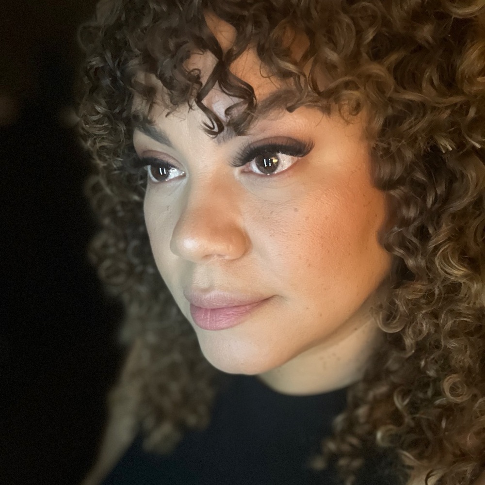 Meet your Posher, Raquel